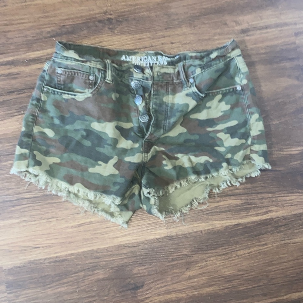 American Eagle Outfitters Green Camo Cargo Shorts